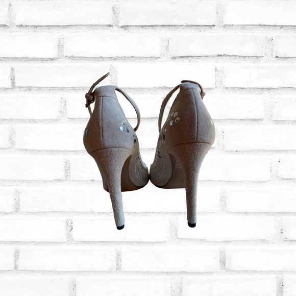 Isabel Marant Studded Grey Suede Pumps - Picture 5 of 6